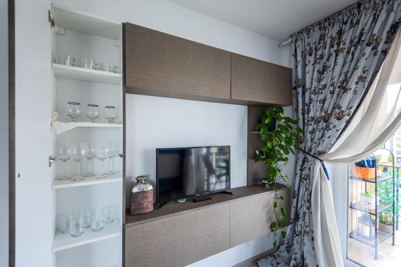 Lovely Chic Studio, On A Beautiful Promenade Apartment Brasov Exterior photo